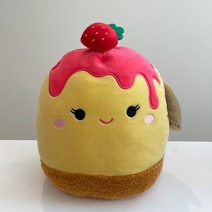 NWT Niala the Strawberry 🍓 Cheesecake Squishmallow Select Series 8" Black tag